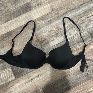 Victoria’s Secret tshirt push up bra
